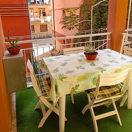 Classic Monterossino Apartment In Old Town Монтероссо-аль-Маре Экстерьер фото
